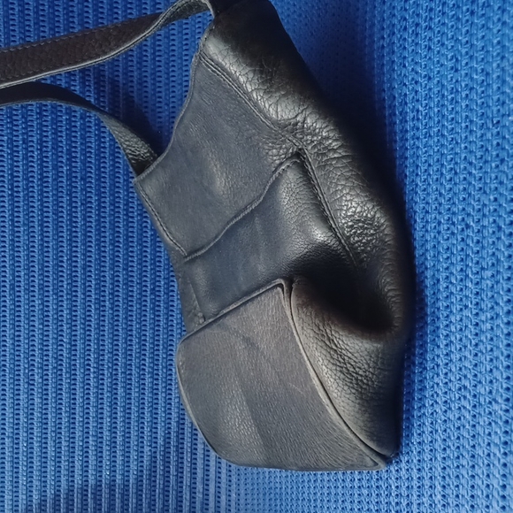 Coach - Picture 3 of 9